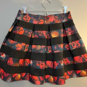 Guess Women's Black and Red Floral Skirt‎ L
